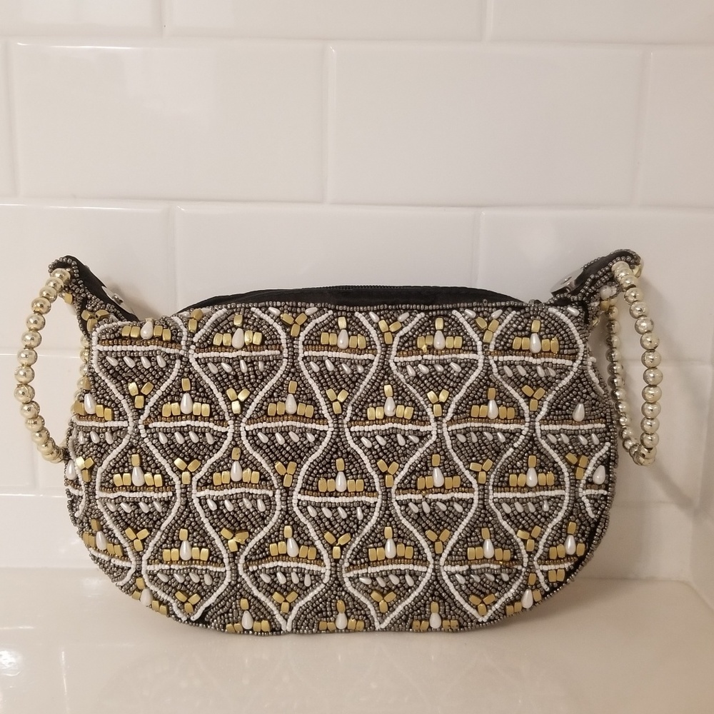 Versona Beaded Purse